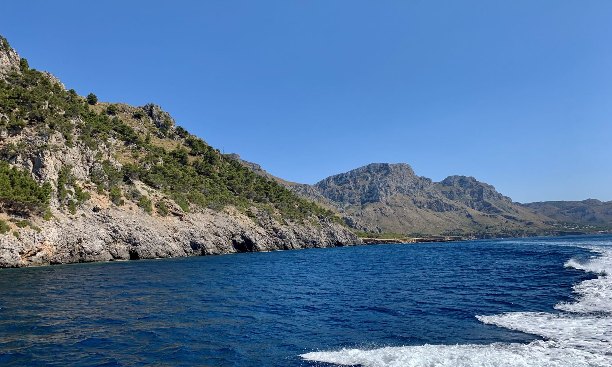 Picture made by Lizzy Vetter, shows the coast of Mallorca - by L.V. Photography - Lizzy.media